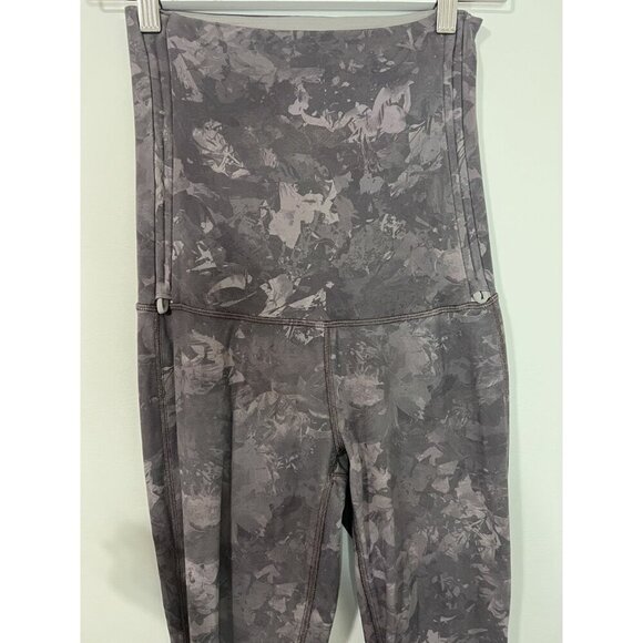 Lululemon Hug your Core Super High-Rise Tight 28" Leggings Stirrups Size 10 - Picture 6 of 9